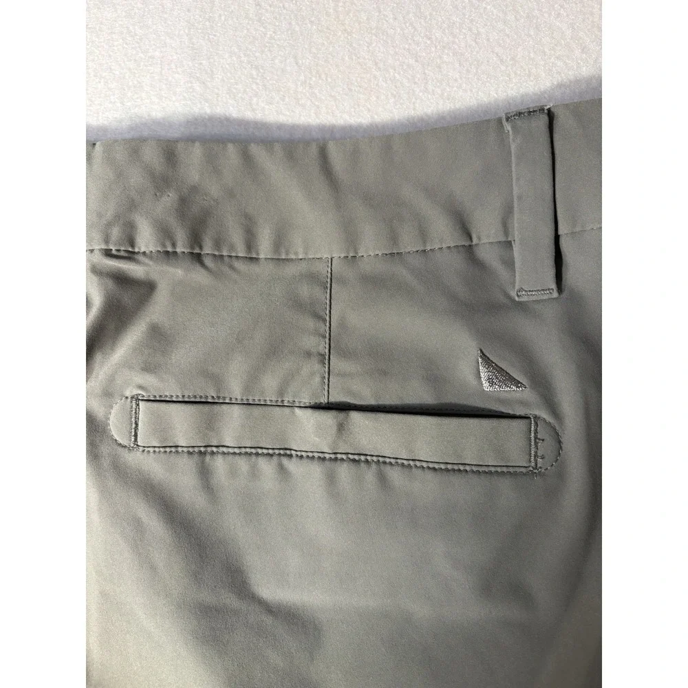 UNTUCKit Chancellor Men's Straight Leg 33x30 grayPerformance Golf Pants